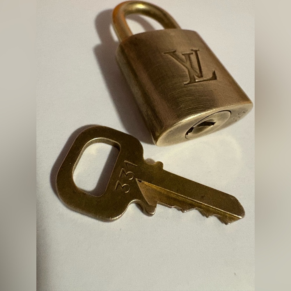 Louis Vuitton Lock and key